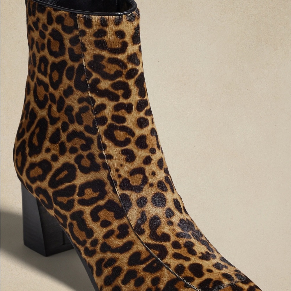 ⭐️❤️Banana Republic calf hair Leopard print Lucca leather ankle boots - Picture 2 of 6